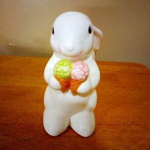 Vtg Midwest Taiwan Ceramic Easter Rabbit Bunny Holding Ice Cream Cones Planter